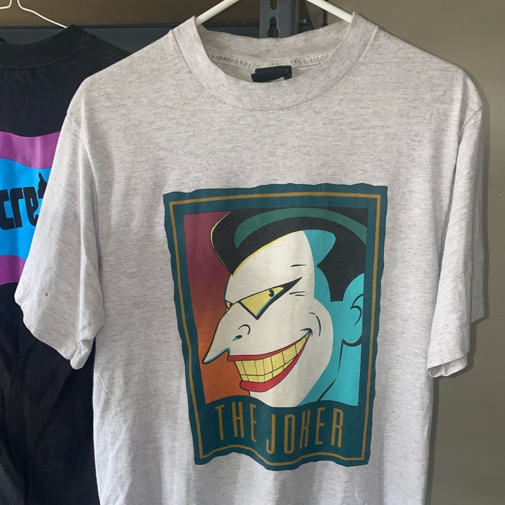The Joker DC Batman animated series tshirt size: large used